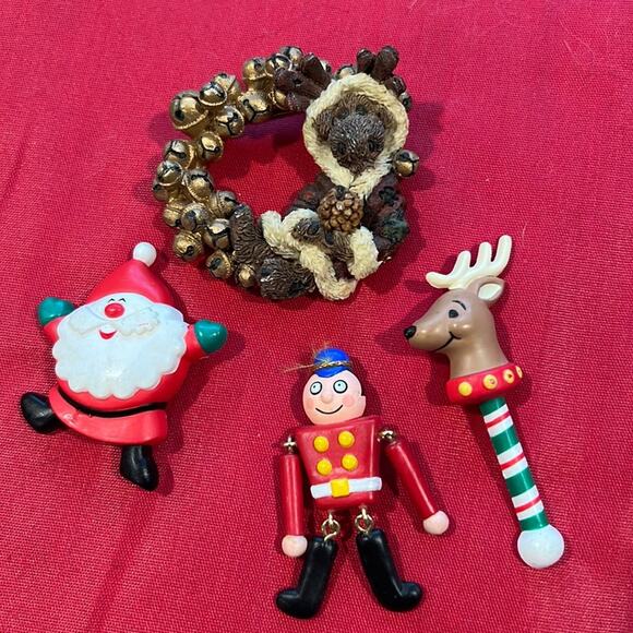 CHRISTMAS HOLIDAY brooches broach pins Santa ReindeerToy SoldierBear vintage - Picture 1 of 6